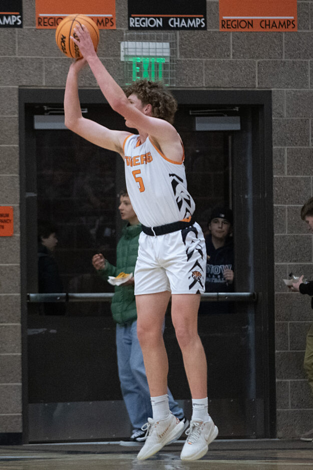 Boys basketball Ogden can’t rally in ‘promising’ game against bigger